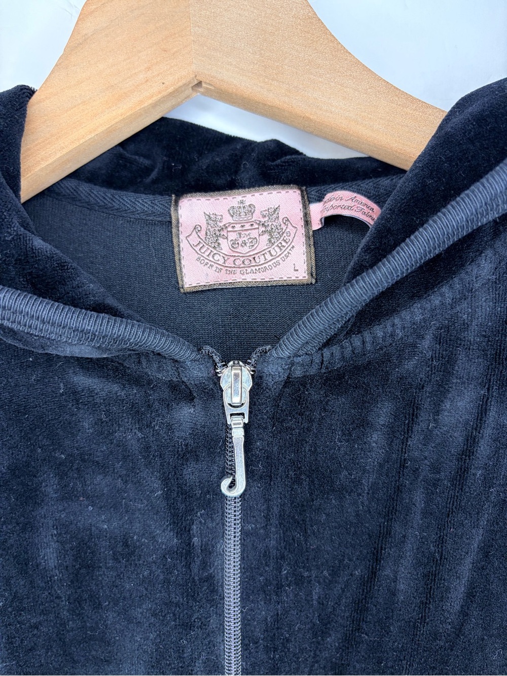Juicy Couture Vintage Early 2000’s Black Velour Full Zip Hoodie, Size Large - Picture 2 of 8